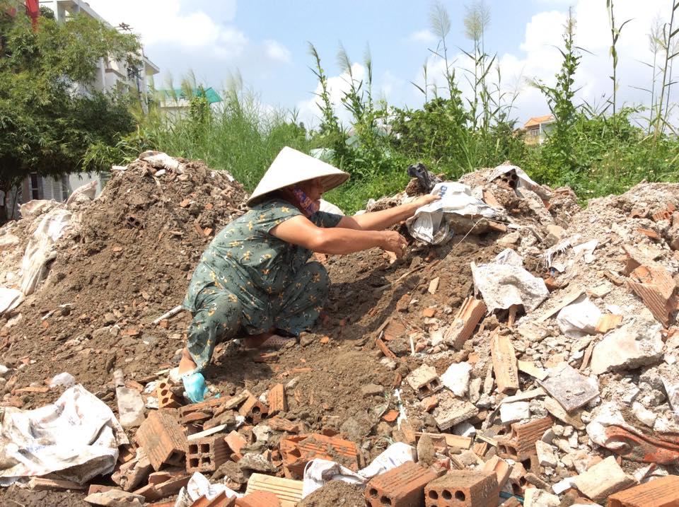 Chúng ta có thể nguyền rủa bóng tối không?